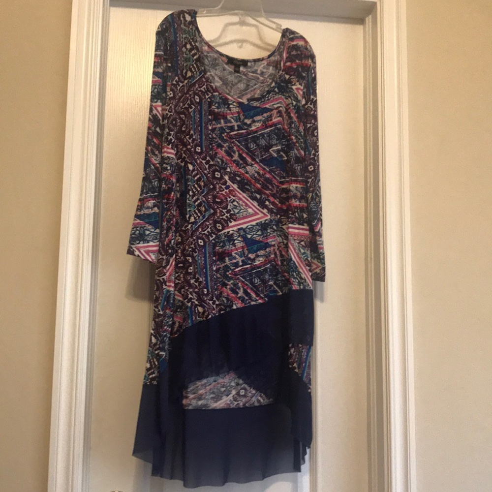 Cute and colorful blouse!